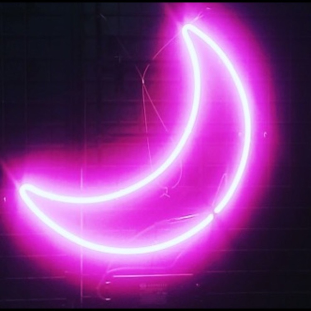 Meet your Posher, Luna